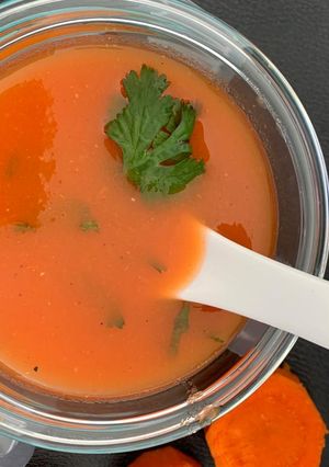 ગાજર ટામેટાં નુ સુપ (Gajar Tomato Soup Recipe In Gujarati) રેસીપી મુખ્ય ફોટો
