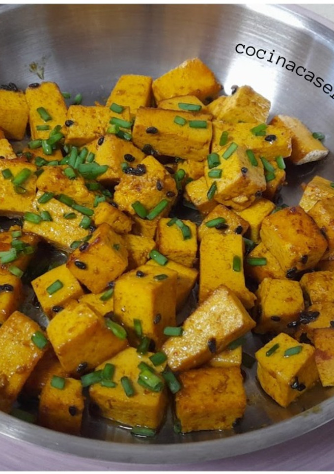 Una foto de Tofu marinado