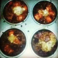 A picture of Beetroot meatloaf with Mozarella.