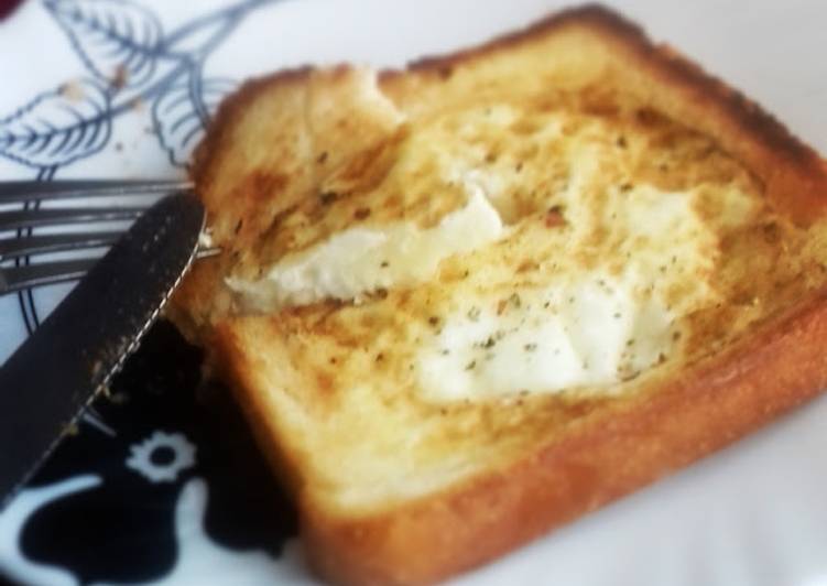Easiest Way to Cook Yummy Egg in a hole