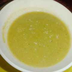 A picture of Yummy Broccoli soup 🥦🍲.