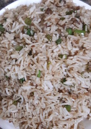 फ्राई राईस (Fry Rice recipe in Hindi) रेसिपी मुख्य फोटो