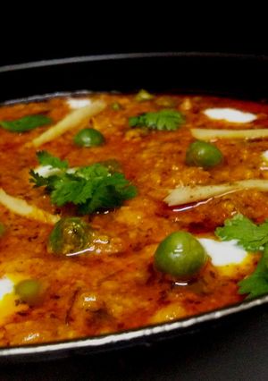 A picture of Mava Aur Hari Matar Ki Sabji.