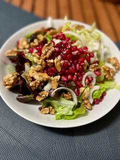 Una foto de Ensalada de otoño para cenas en 5 min