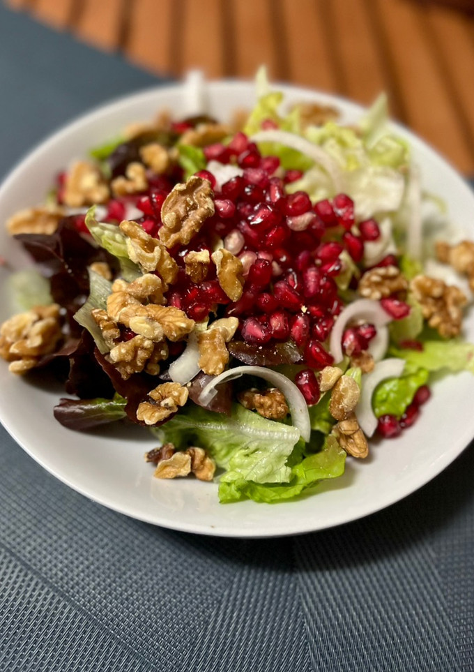 Una foto de Ensalada de otoño para cenas en 5 min