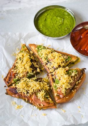 A picture of Masala toast.