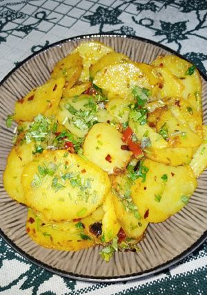 A picture of Kashmiri Fried Potatoes.