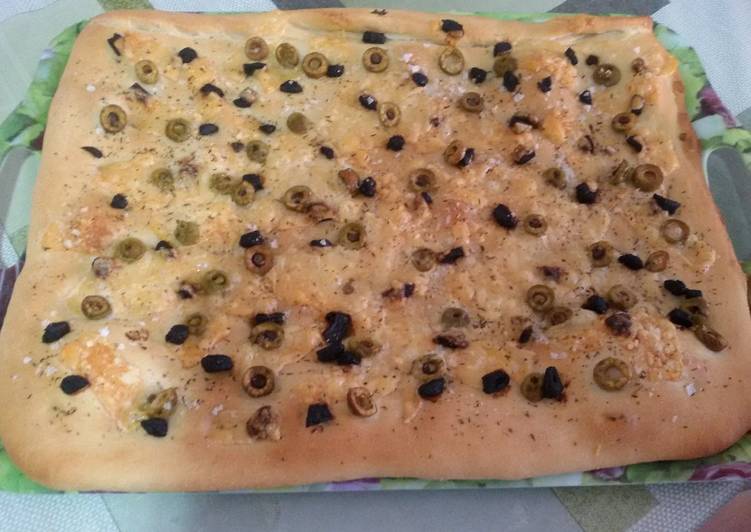 Focaccia de ajo negro con thermomix