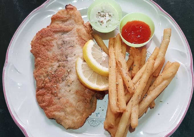 Fish & Chips with Tartar Sauce