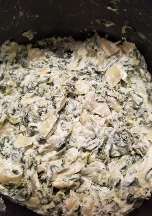 A picture of Kaths Spinach artichoke dip.