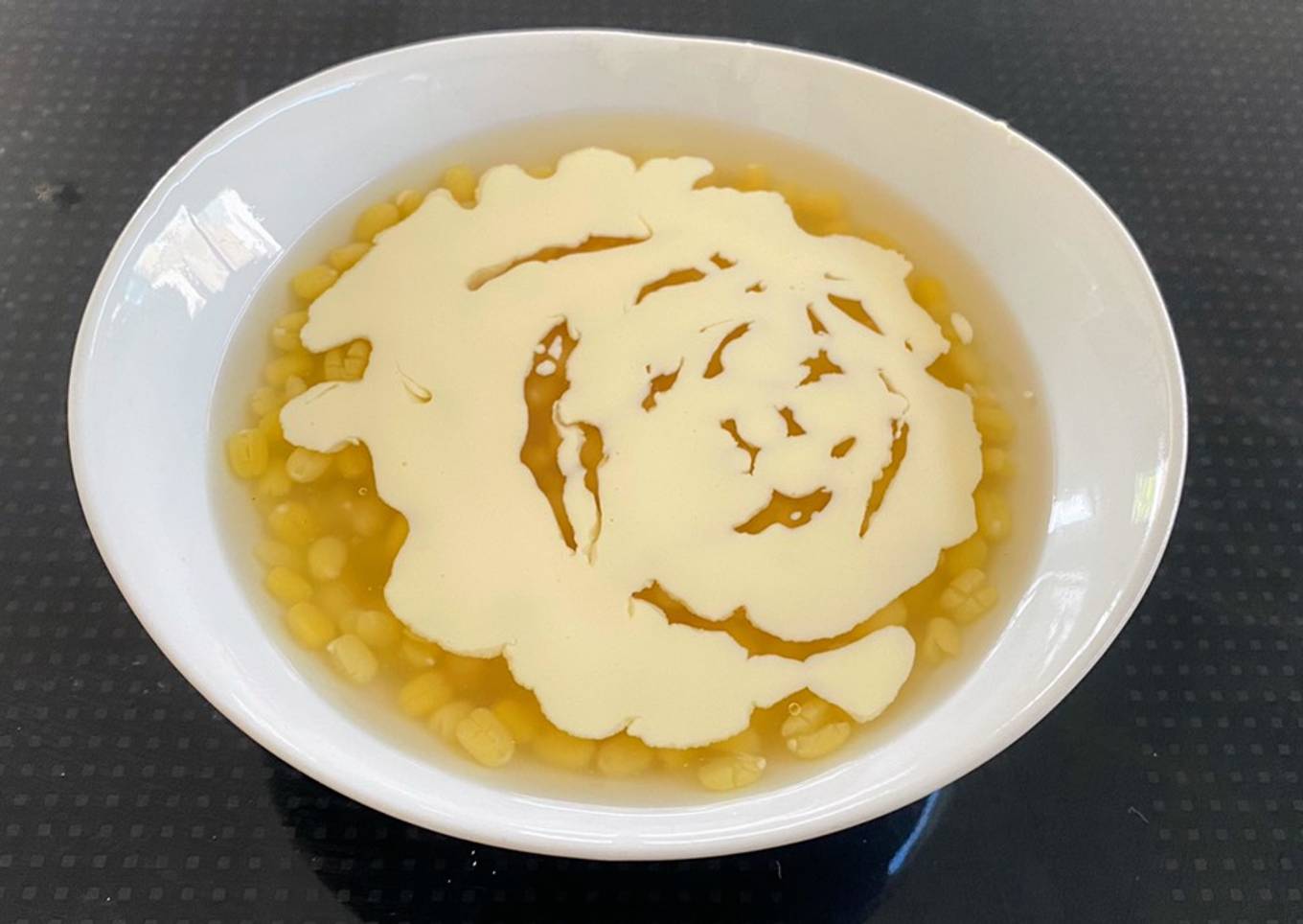 Sweet Mung Beans Pudding with Coconut Milk (Toa Suan)