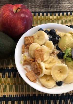 Hình của món Cereal hỗn hợp trái cây.