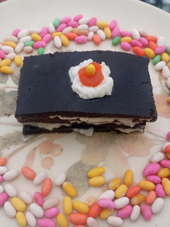 ஓரியோ பிஸ்கட் கேக் (Oreo biscuit cake recipe in tamil) செய்முறை முக்கிய புகைப்படம்