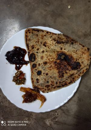 খাস্তা পরোটা (khaasta parota recipe in Bengali) রেসিপির প্রধান ছবি