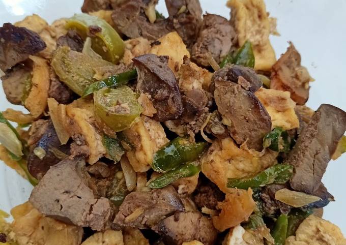 Cara Gampang Menyiapkan Oseng Ati Ayam Tahu Cabe Ijo yang Lezat