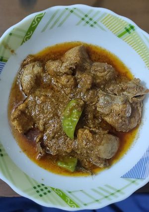 A picture of Easy and quick chicken qorma.