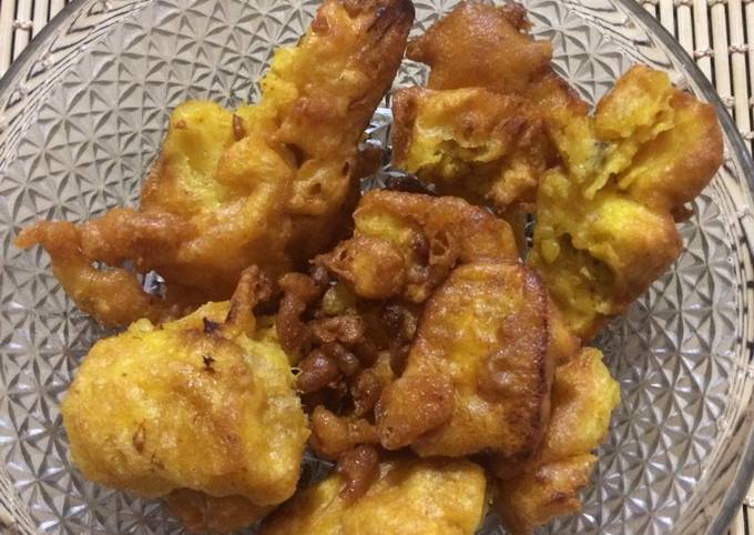 Recipe of Thomas Keller Sweet and salt Kerala banana fitters(Kerala special)