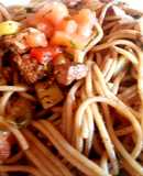 Spaghetti con tofu & vegetales. #amigos