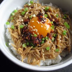 A picture of ‘Nametake’ Enoki Rice Bowl.