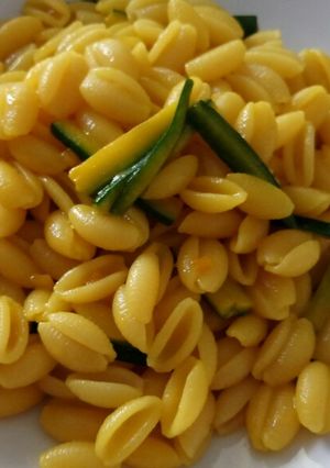 A picture of Gnocchetti sardi con zucchine, pecorino sardo e zafferano.