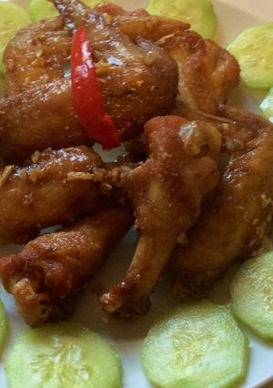 Hình của món Cánh gà chiên nước mắm.