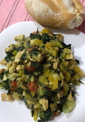 Una foto de Ensalada caliente de sobritas
