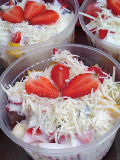 Foto resep Salad buah topping keju