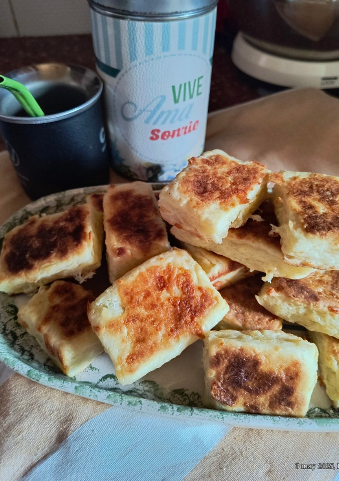 Una foto de Scones de Queso (con harina Leudante) EN FLIP