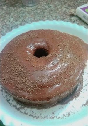 صورة لوصفة كيكه مع صوص الشوكولاتة