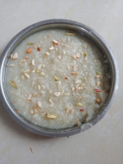 ટોપરા પાક(topra paak in gujarati) રેસીપી મુખ્ય ફોટો
