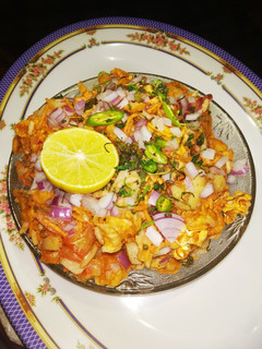 कॉर्नफ्लेक्स पॉपकॉर्न भेलपुरी (Cornflakes popcorn bhelpuri recipe in Hindi) रेसिपी मुख्य फोटो