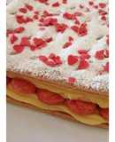 Millefoglie con crema pasticcera e savoiardi all' alchermes