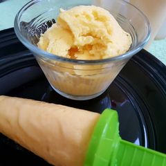 A picture of Mango icecream.