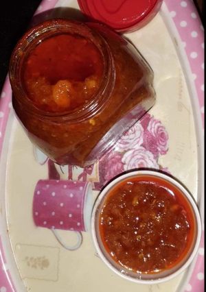 A picture of Garlic chilli chutney.
