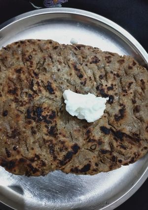 A picture of Bajri ki roti.