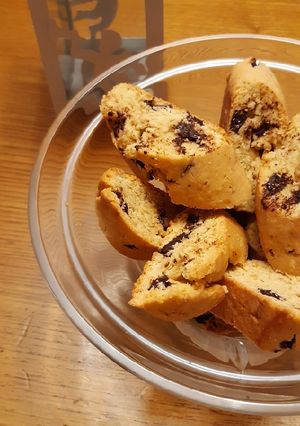 Foto di Cantucci con Nocciole e Cioccolato fondente