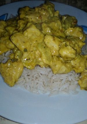 Foto principal de Pollo al curry con arroz