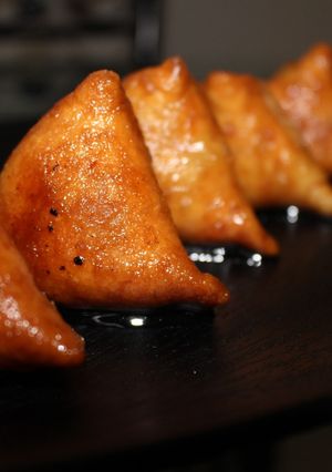 ক্ষীরের সিঙ্গাড়া (Khirer Singara / Mawa Samosa recipe in Bengali) রেসিপির প্রধান ছবি