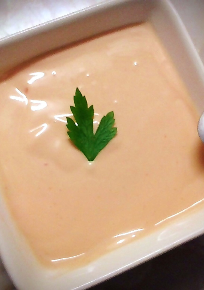 Una foto de Salsa Cocktail o salsa Rosa