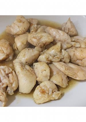 รูปของ ไก่กระเทียมนุ่มๆหมักน้ำมันงา