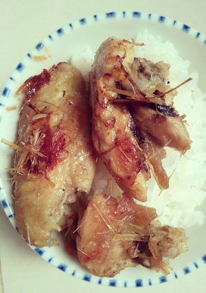 Hình của món Gà rim mắm sả.