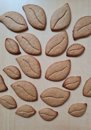 Una foto de Galletas de harina de espelta y limón ♥