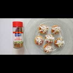 A picture of Mini Monaco Pizza.