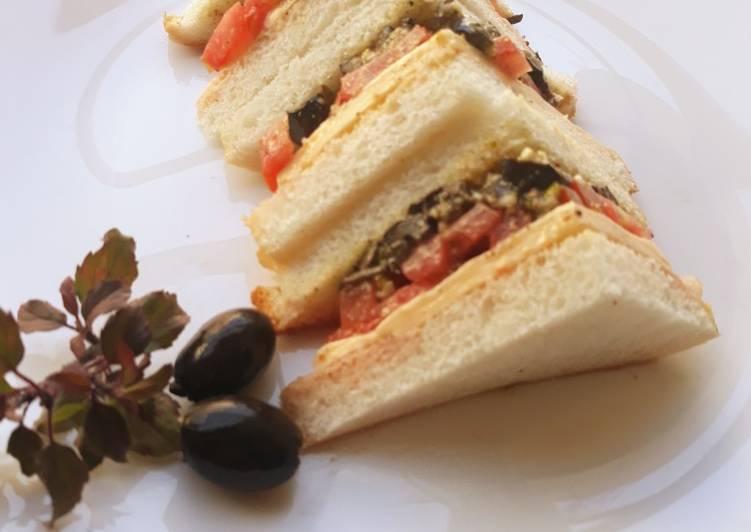 Black olives and Indian Basil Pesto Sandwich
