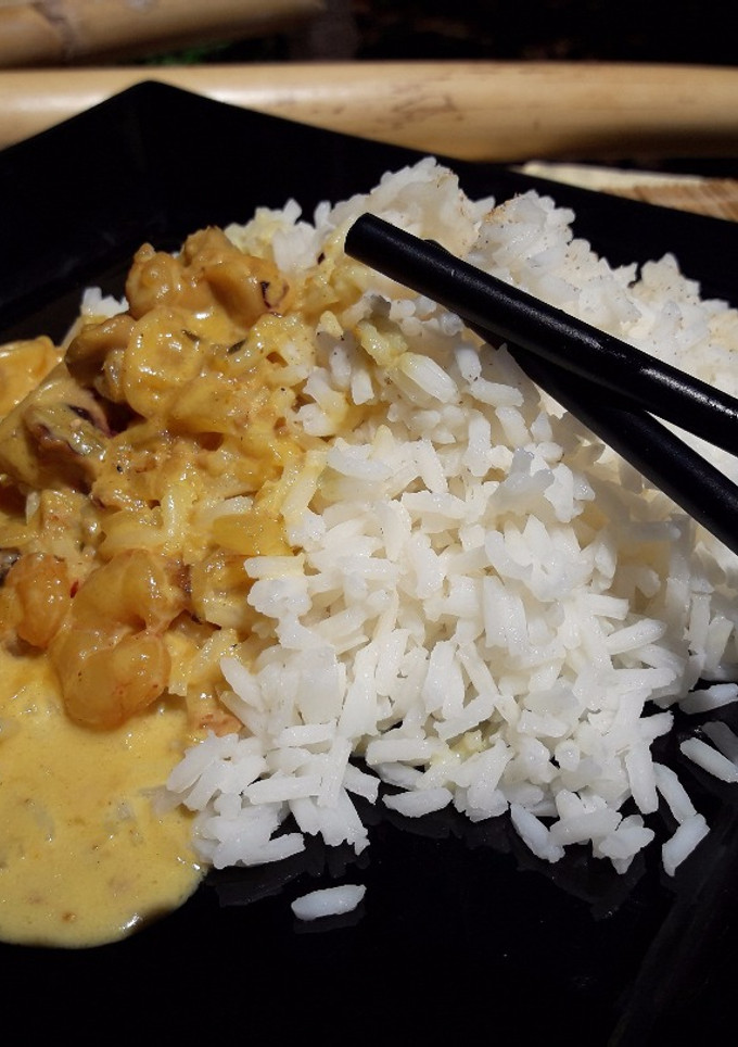 Una foto de Arroz Thai o arroz Jazmín con jengibre y curry