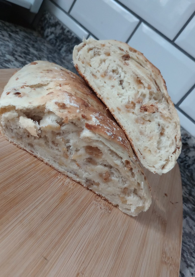 Una foto de Pan casero con chicharrón