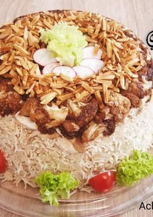 A picture of Lebanese_rice_with_cauliflower_and_minced_meat.