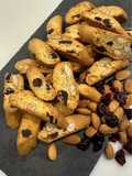 Biscotti με άρωμα πορτοκαλιού, αμύγδαλα και cranberries