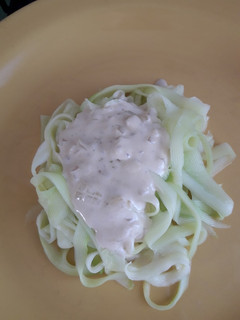 Una foto de Fideos de zucchini con salsa de Jerez
