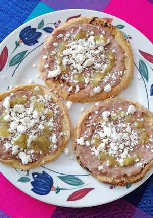 A picture of Sopes with Masa 🤤🇲🇽.